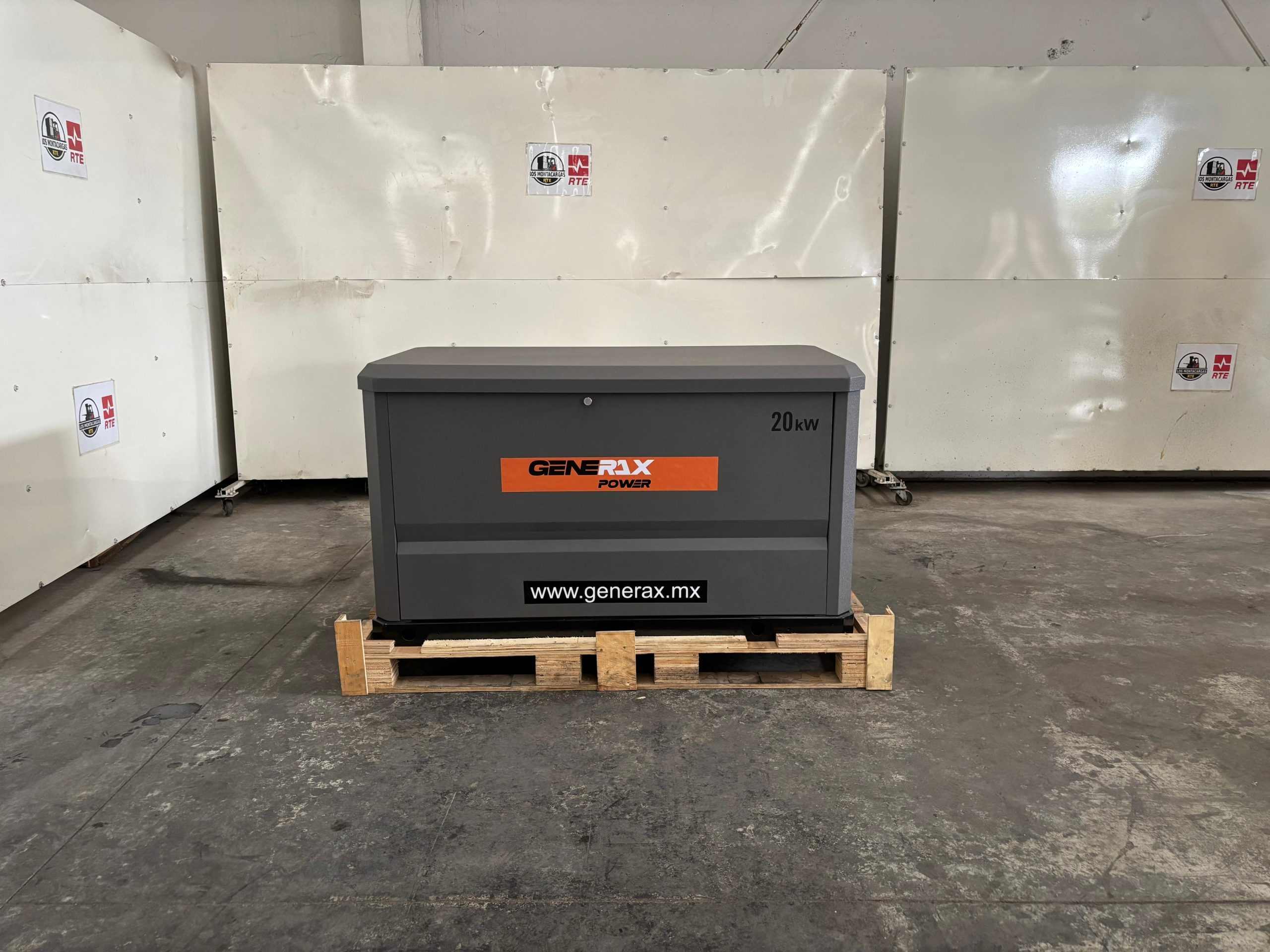 Generador Eléctrico 20 KW Gas LP Marca Generax 220 V Con Caseta Nuevo